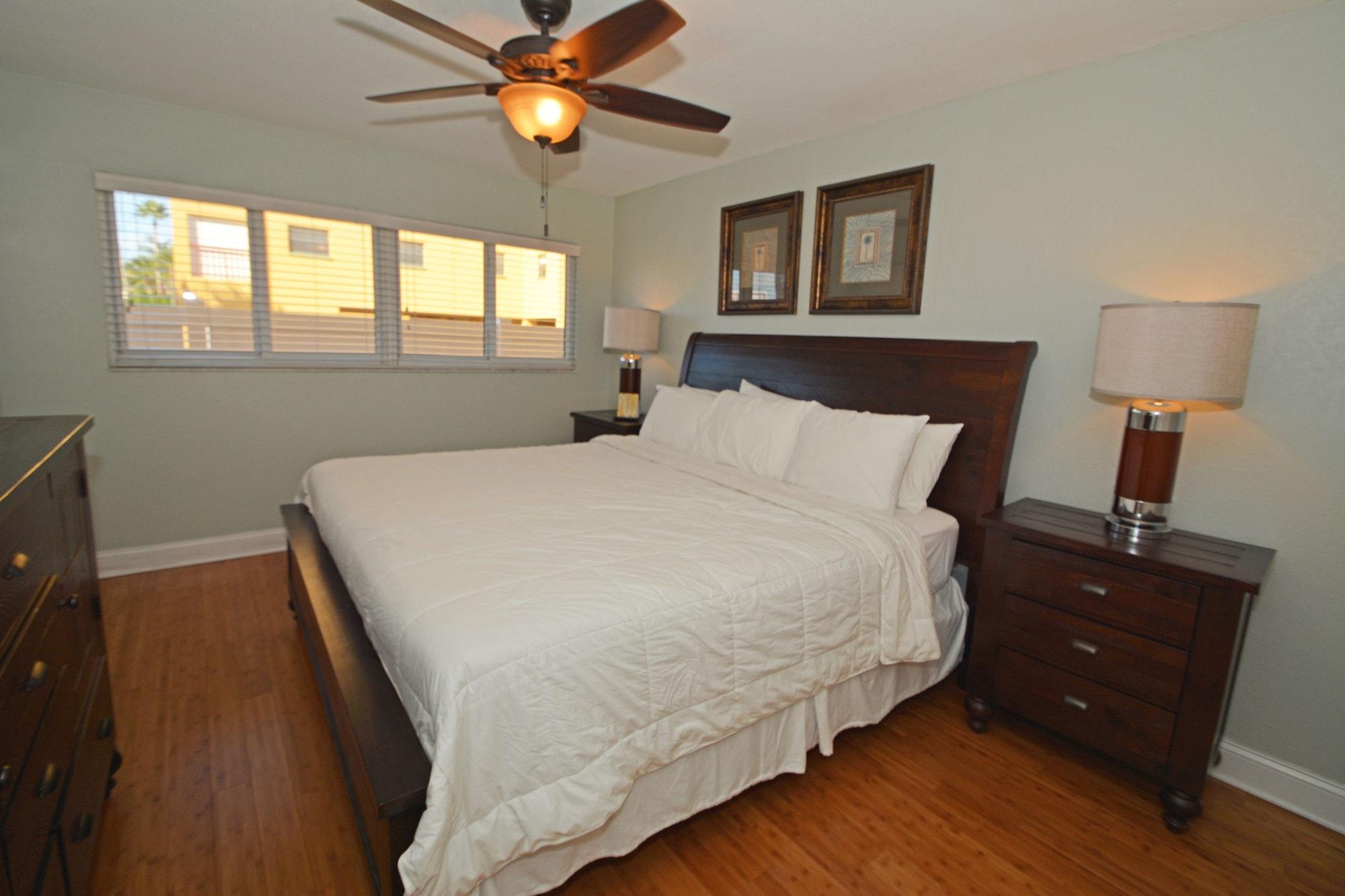 Westwinds Waterfront Resort St. Pete Beach Buitenkant foto