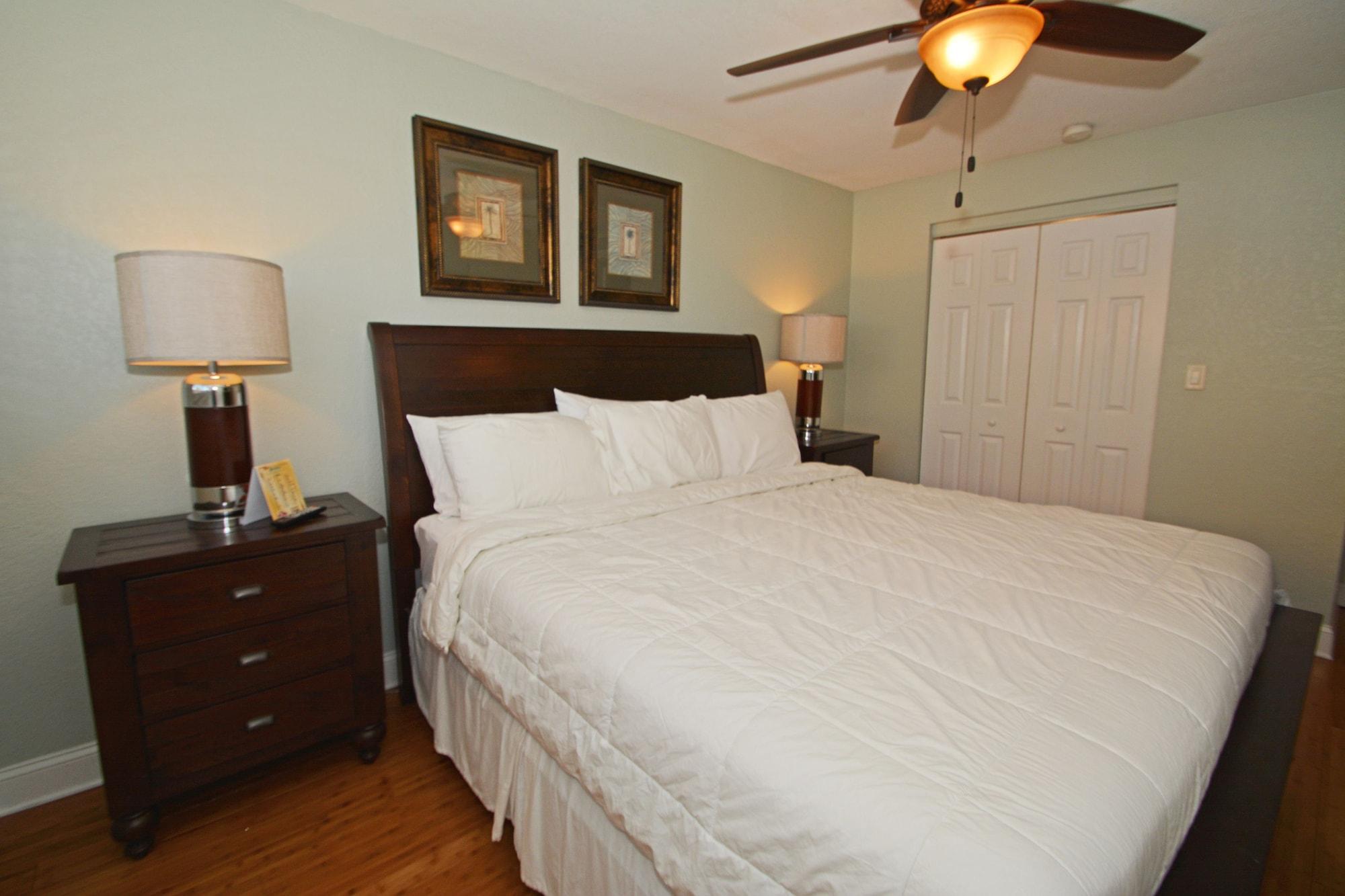 Westwinds Waterfront Resort St. Pete Beach Buitenkant foto