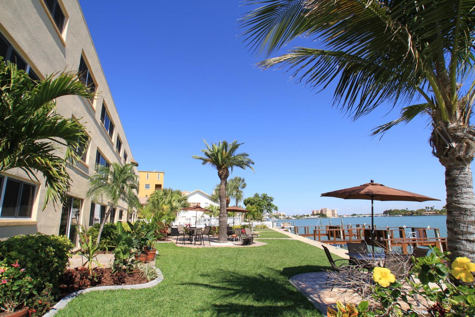 Westwinds Waterfront Resort St. Pete Beach Buitenkant foto