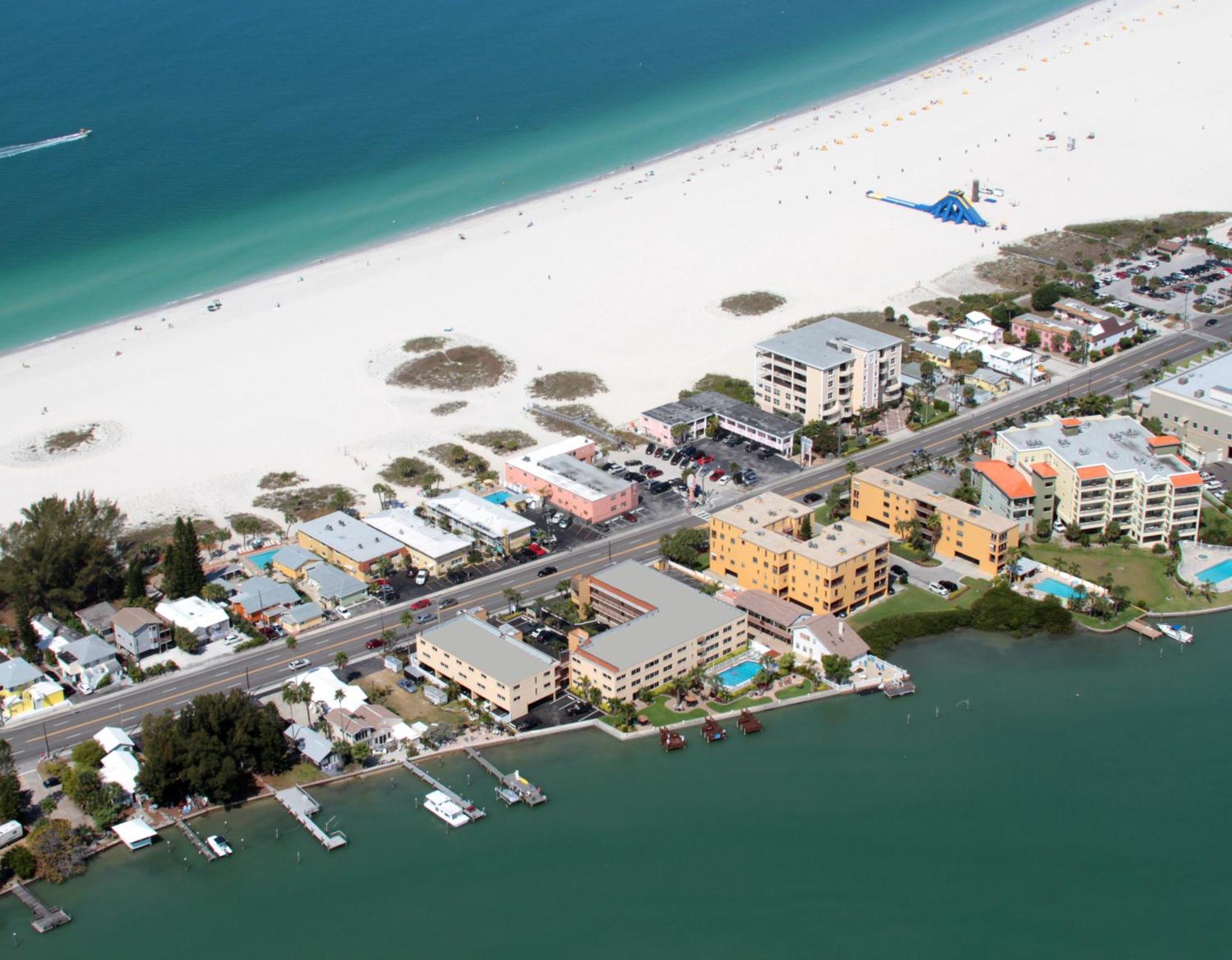 Westwinds Waterfront Resort St. Pete Beach Buitenkant foto