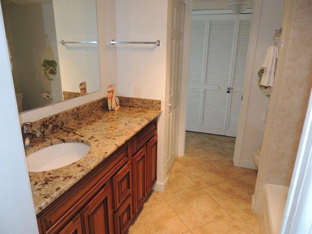 Westwinds Waterfront Resort St. Pete Beach Buitenkant foto