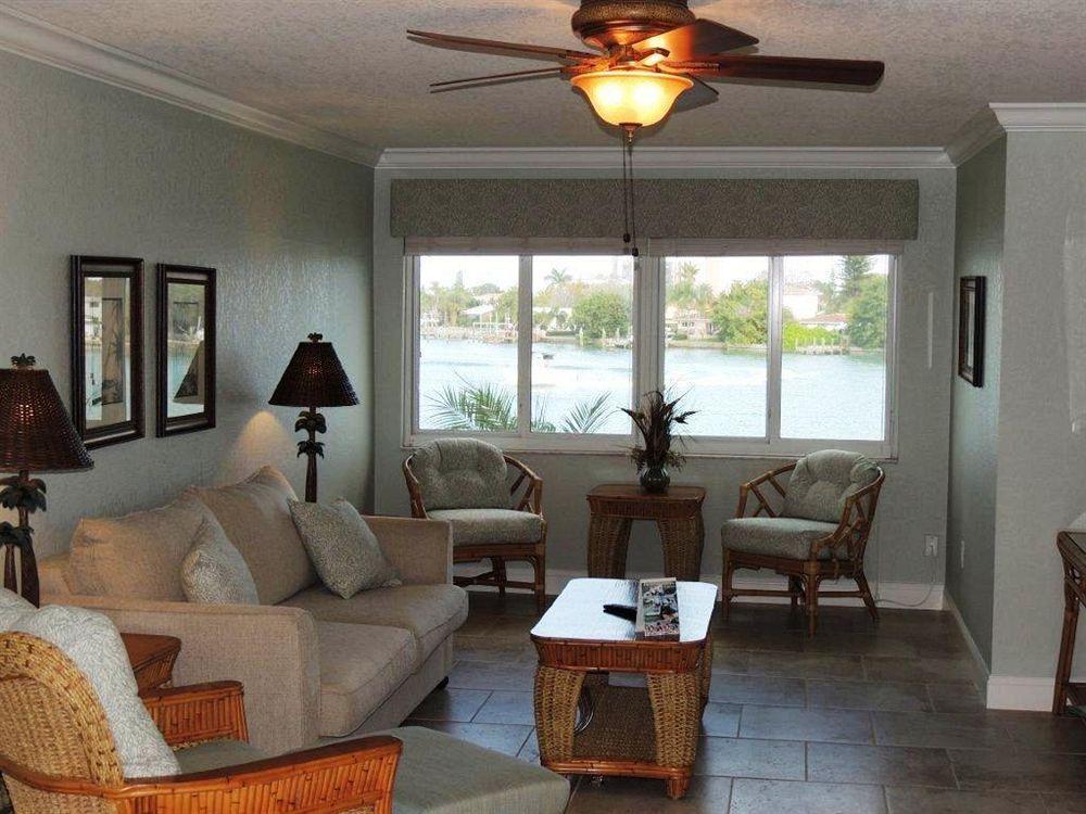 Westwinds Waterfront Resort St. Pete Beach Buitenkant foto