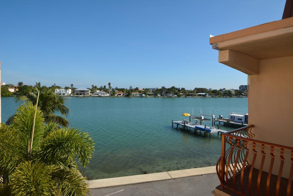 Westwinds Waterfront Resort St. Pete Beach Buitenkant foto
