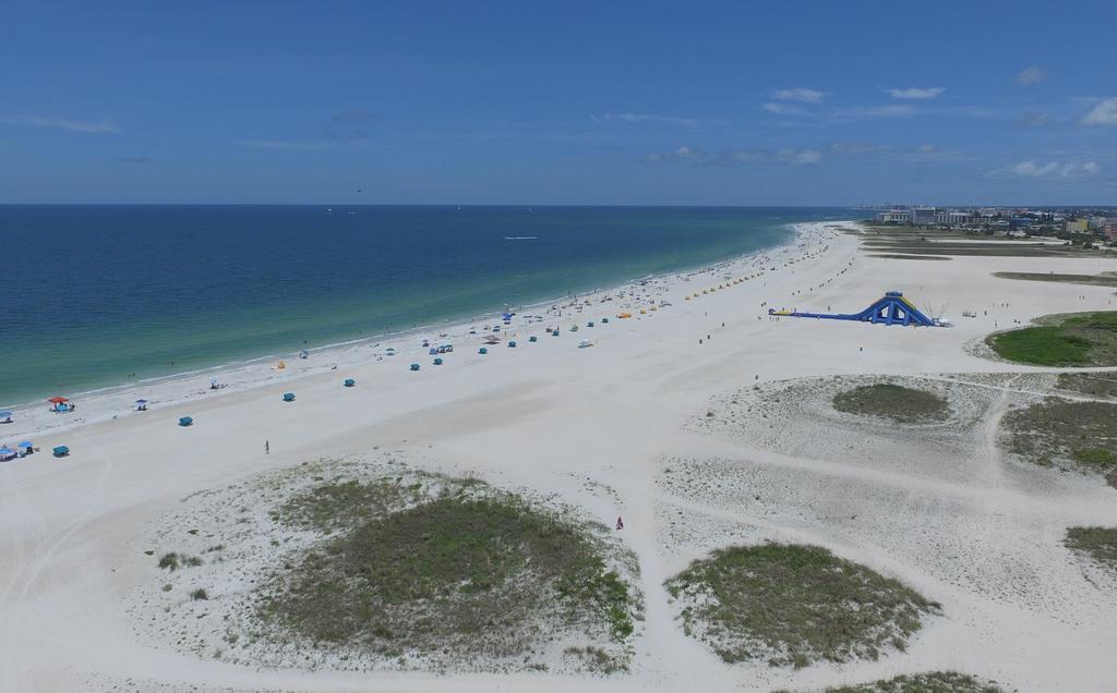 Westwinds Waterfront Resort St. Pete Beach Buitenkant foto