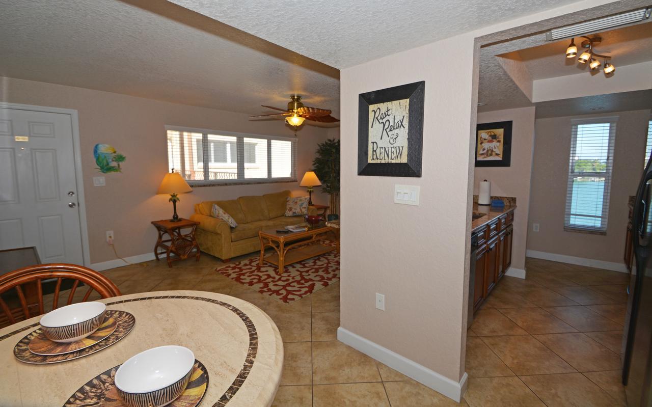 Westwinds Waterfront Resort St. Pete Beach Buitenkant foto