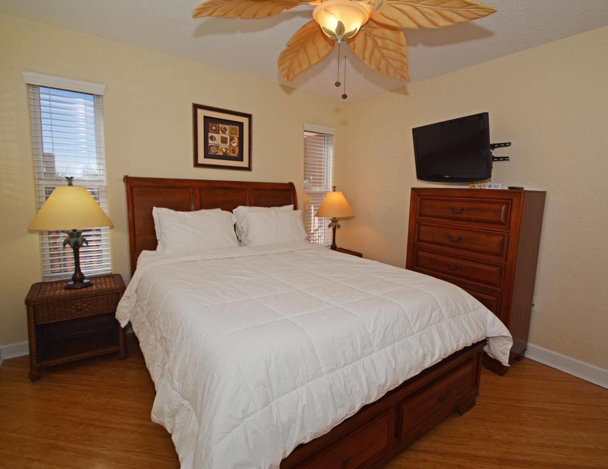 Westwinds Waterfront Resort St. Pete Beach Buitenkant foto
