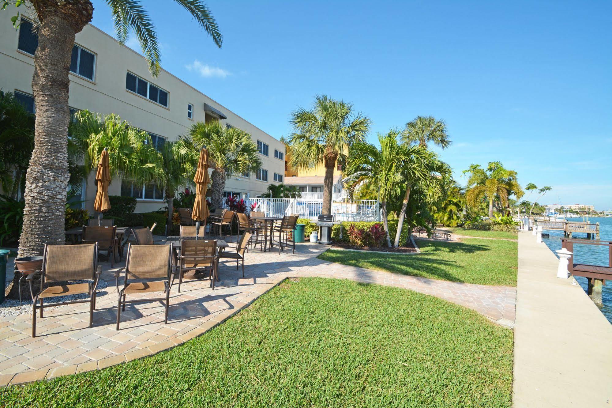 Westwinds Waterfront Resort St. Pete Beach Buitenkant foto